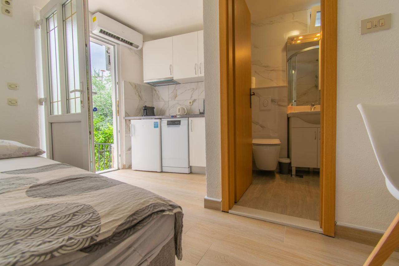 Отель Studio Apartman Monika Башка-Вода Экстерьер фото