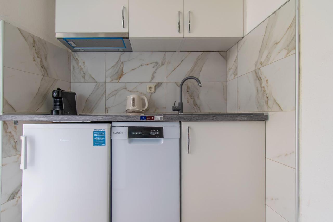 Отель Studio Apartman Monika Башка-Вода Экстерьер фото