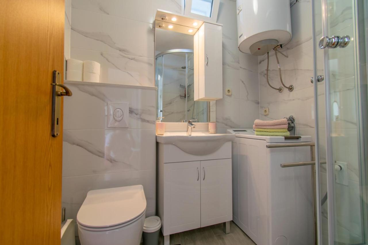 Отель Studio Apartman Monika Башка-Вода Экстерьер фото